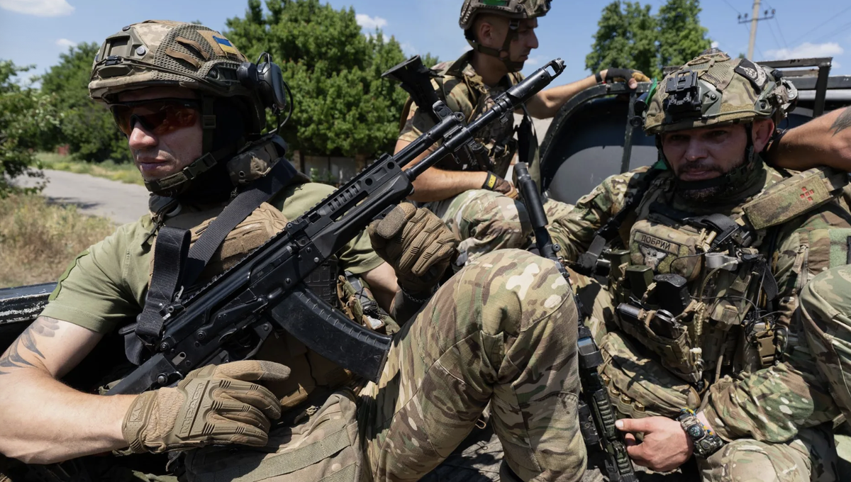 Ukrainische Soldaten in der Oblast Donezk: Das Militär könnte von zusätzlichen Einnahmen profitieren.