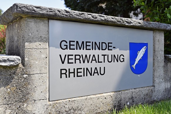 Gemeindeverwaltung Rheinau (ZH) am Mittwoch, 6. Juni 2018. Ein Jahr lang soll im Zuercher 1300-Seelen-Dorf jeder, der will, ein &quot;bedingungsloses Einkommen&quot; erhalten. In der Schweiz waere es  ...