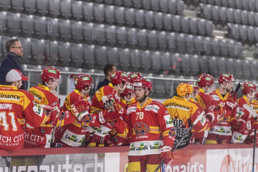 Biels Marc-Antoine Pouliot, Mitte, freut sich ueber sein Tor zum 1:0 beim Eishockey Meisterschaftsspiel der National League zwischen dem EHC Biel und den ZSC Lions, am Freitag, 28. Februar 2020 in der ...
