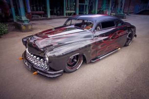 11 unglaublich coole Autos, die du aktuell (theoretisch) kaufen könntest​\nAlso ich denke diese Rockabilly Schaukel würde eher zu Baroni passen.