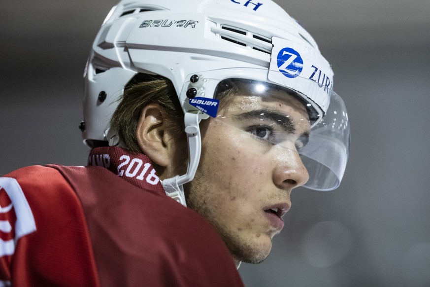 Nico Hischier waehrend des Prospect Camp der Eishockey Schweizer Nationalmannschaft, in der Postfinance-Arena in Bern, am Donnerstag, 2. August 2018. Am Prospect Camp hat der Coach Patrick Fischer Akt ...