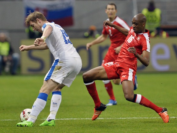 13.11.2015; Trnava; Fussball Int. - Testspiel Slowakei - Schweiz; Tomas Hubocan gegen Gelson Fernandes (SUI)(Radovan Stoklasa/Expa/freshfocus)