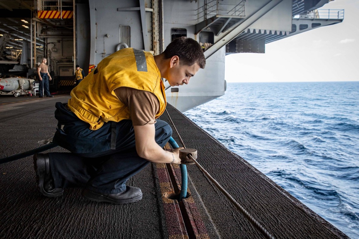 US deploys carrier strike group to Middle East, strengthening military presence in region INDIAN OCEAN - JANUARY 26: ----EDITORIAL USE ONLY - MANDATORY CREDIT - U.S. CENTRAL COMMAND / HANDOUT - NO MAR ...