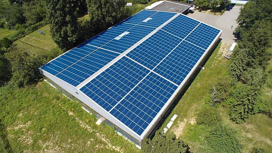 Es braucht mehr Solarpanels, sagt der Swisspower-Chef Kaufmann. Nicht nur in den Städten, sondern vor allem auch im hochalpinen Raum.