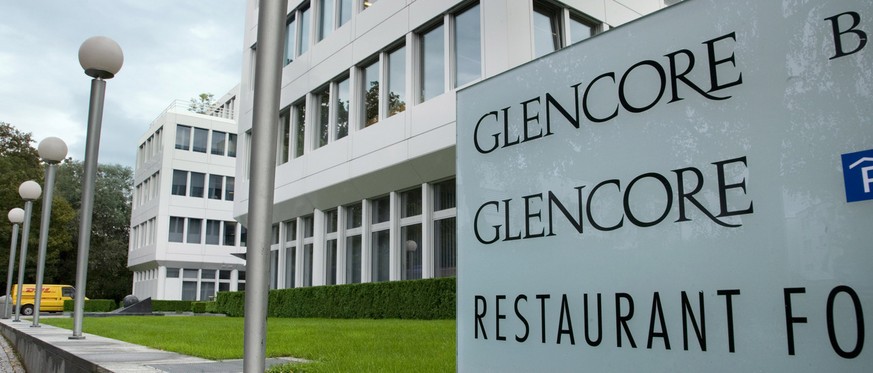 Gebäude des Rohstoffkonzern Glencore im Kanton Zug: Wie andere Rohstofffirmen auch kämpft Glencore mit den sinkenden Rohstoffpreisen.