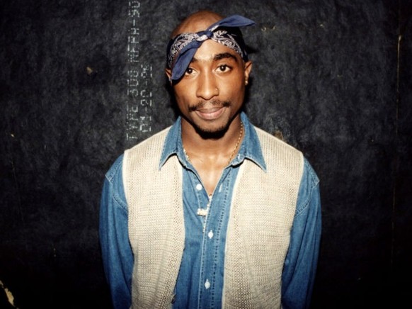 CHICAGO - MARCH 1994: Rapper Tupac Shakur poses for photos backstage after his performance at the Regal Theater in Chicago, Illinois in March 1994. (Photo By Raymond Boyd/Getty Images)