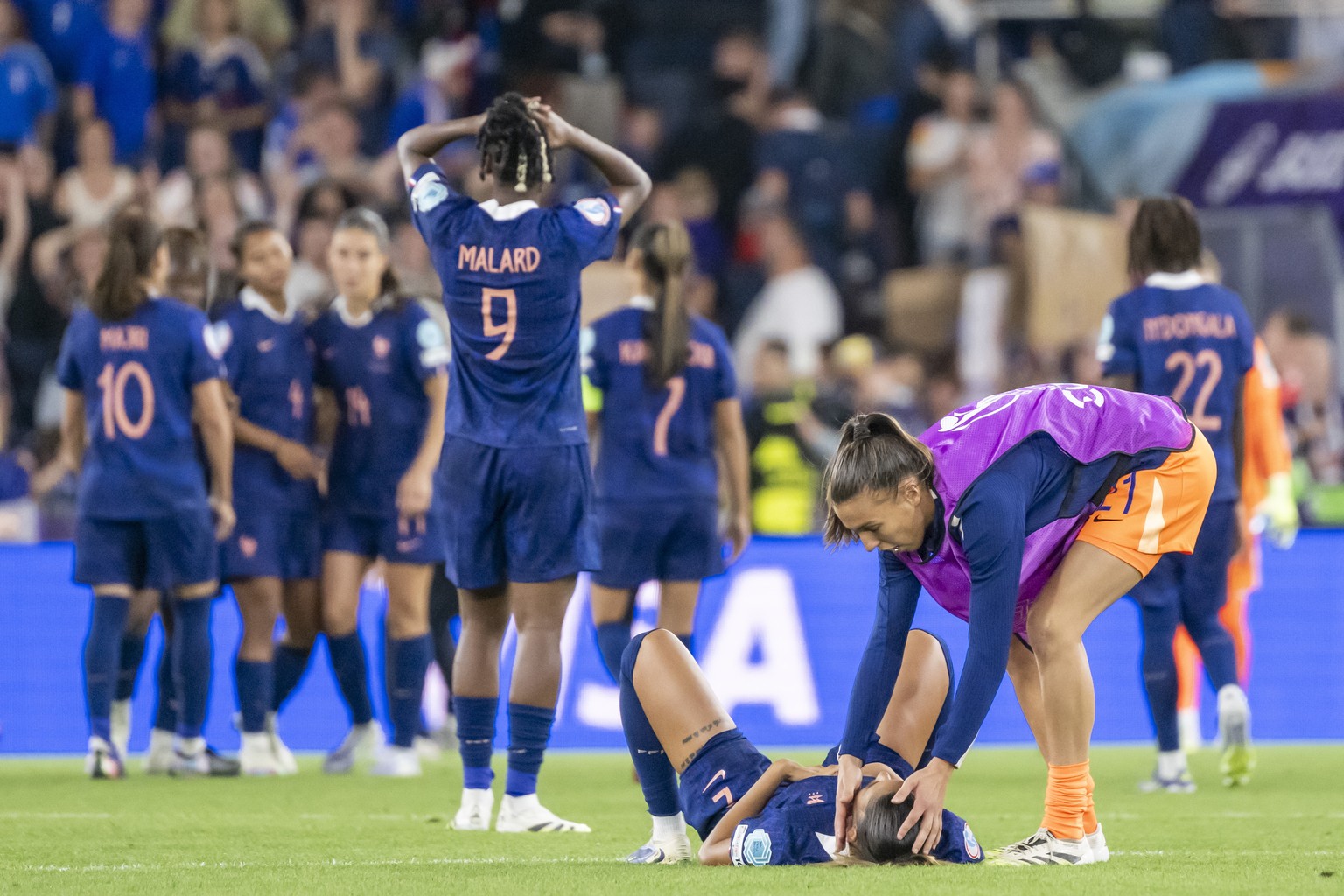 epa12248365 French players react after losing to Germany after the penalty shootout during the UEFA Women&#039;s EURO 2025 quarterfinals soccer match between France and Germany in Basel, Switzerland,  ...