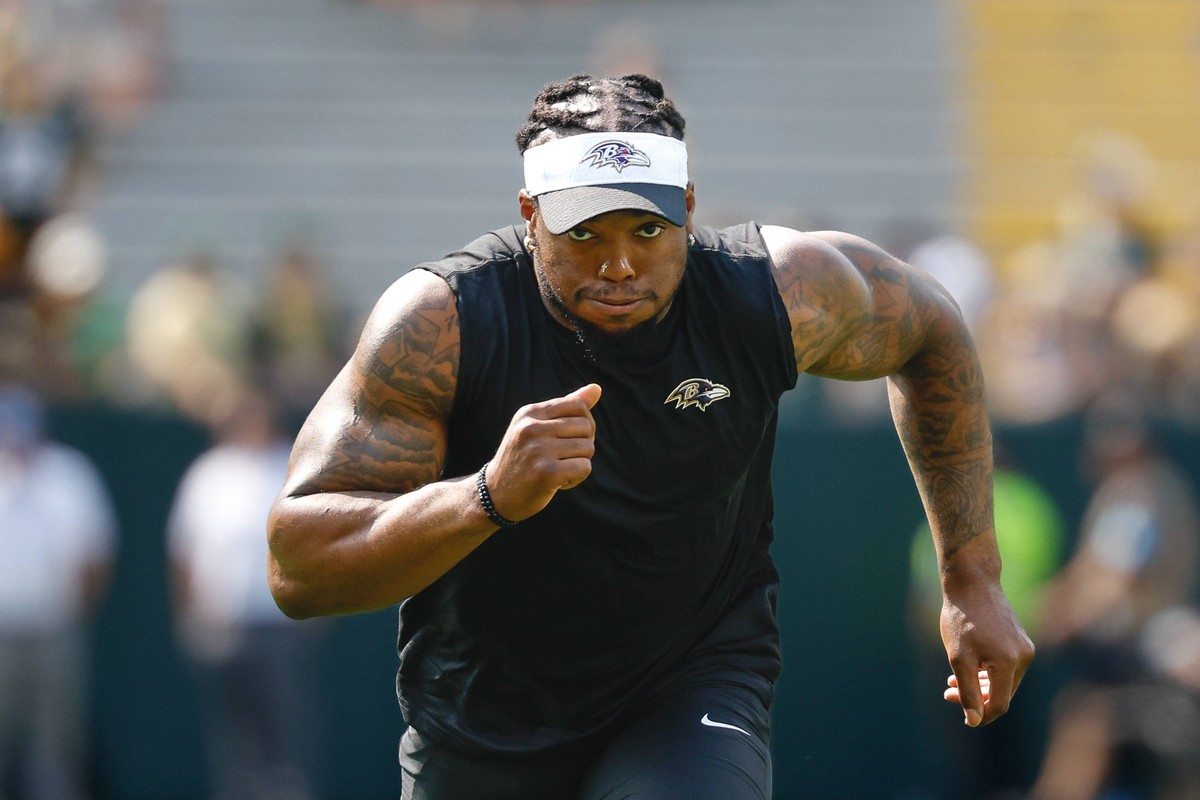 NFL, American Football Herren, USA 2024: Ravens vs Packers AUG 24 August 24, 2024: Baltimore Ravens running back Derrick Henry 22 during warmups before the NFL preseason football game between the Balt ...