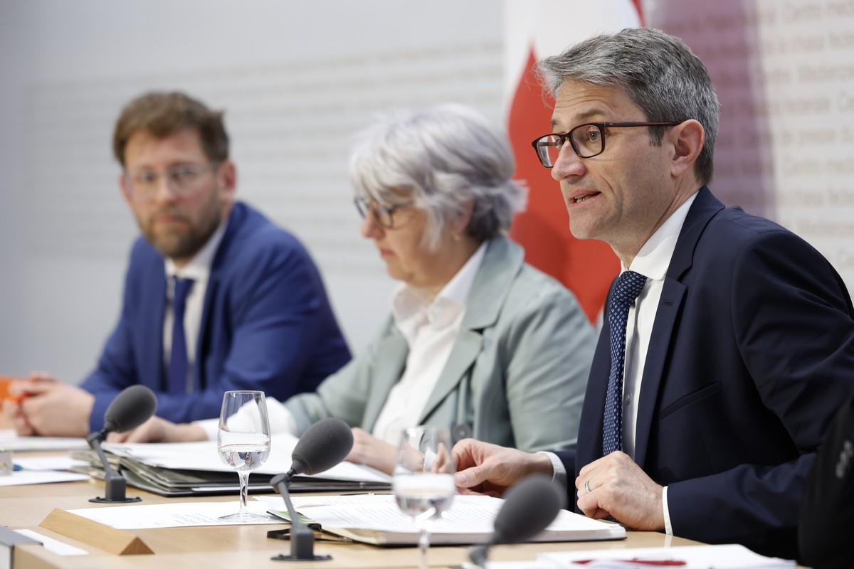Lukas Engelberger, chef de la Conférence des directeurs cantonaux de la Santé, s'est également exprimé.