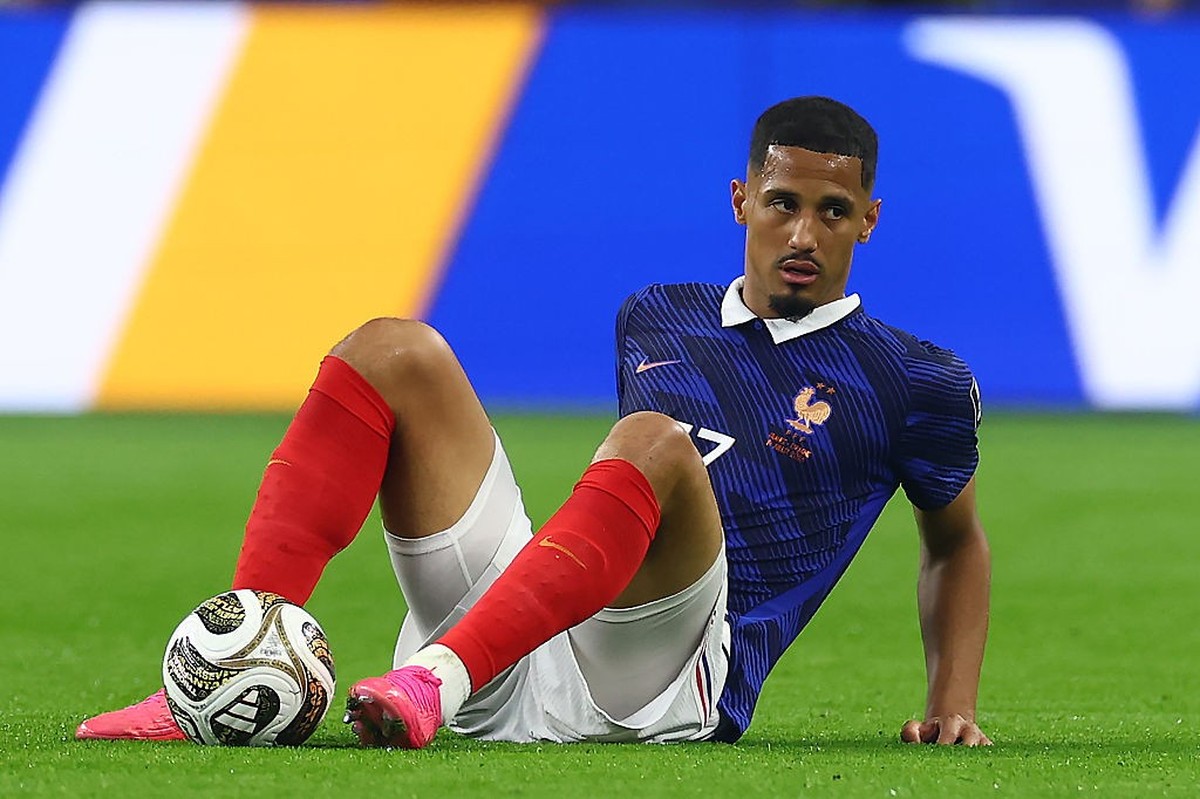 ARLINGTON, TEXAS - JULY 14: William Saliba of France reacts to an injury during the FIFA World Cup 2026 Semi Final match between France and Spain at Dallas Stadium on July 14, 2026 in Arlington, Unite ...