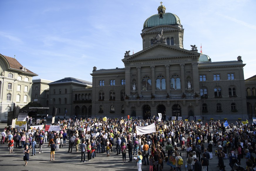 5G-Gegner am Samstag vor dem Bundeshaus in Bern.