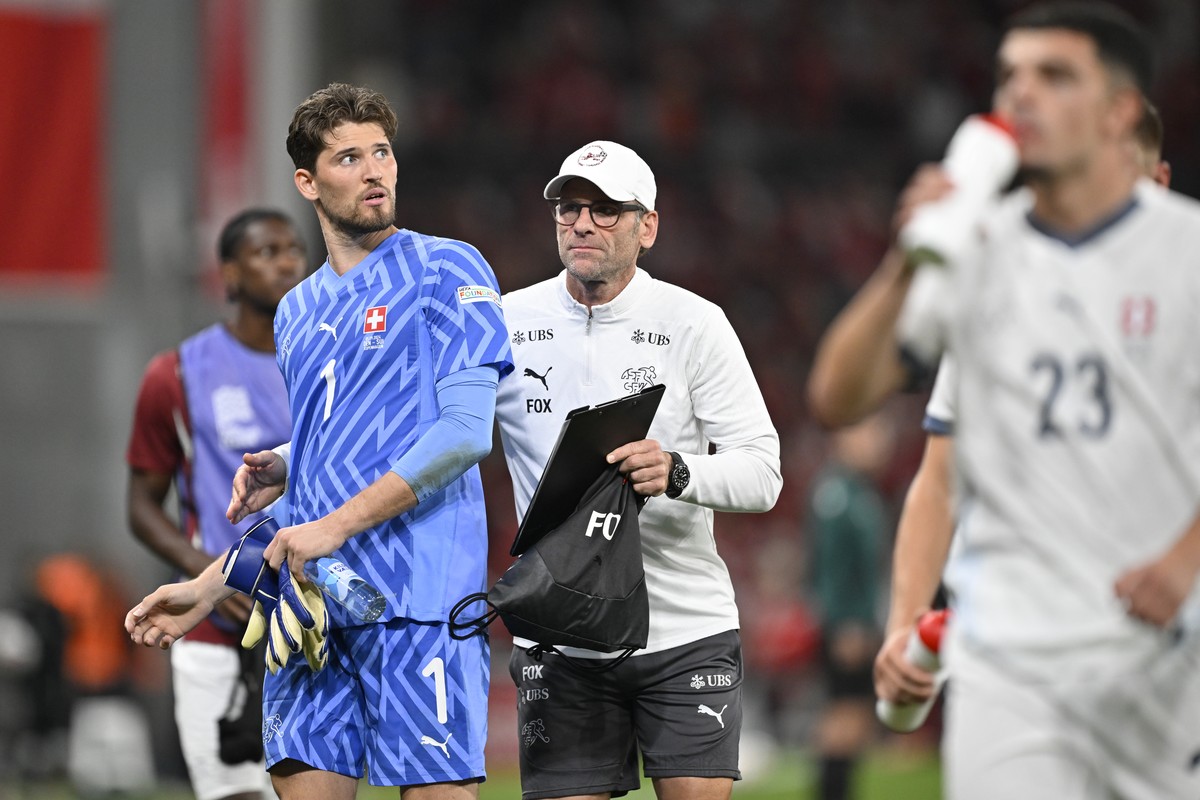 Switzerland's goalkeeper Gregor Kobel and goalie coach Patrick Foletti after the UEFA Nations League Group D leg 1 soccer match between Denmark and Switzerland, on Thursday, September 5, 2024, at ...