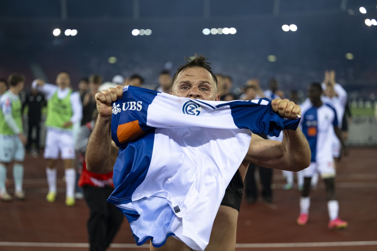 KEYPIX - Amir Abrashi (GC) jubelt nach dem Sieg im Super League/Challenge League Barrage Rueckspiel zwischen dem Grasshopper Club Zuerich (GC) und dem FC Aarau (FCA) am Donnerstag, 21. Mai 2026 im Sta ...