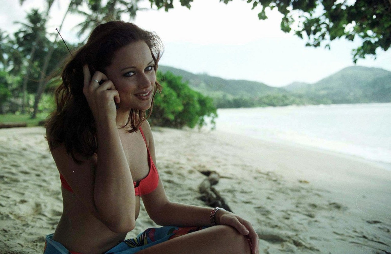 Miss World finalist from Switzerland Tanya Gutmann poses on the beach during the final photo session on location in the Seychelles, Thursday November 20, 1997, ahead of Saturday&#039;s Miss World paga ...