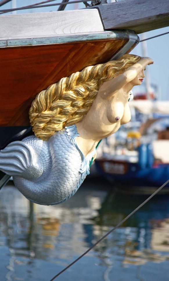 Носовые фигуры старинных кораблей. Нос корабля. Украшение судна 6 букв. Украшение судна 6 букв. Украшение судна 6 букв.