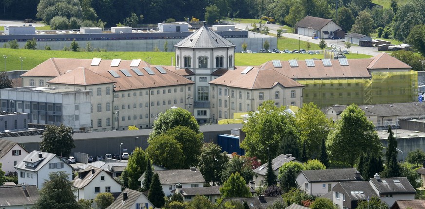 Die Justizvollzugsanstalt (JVA) Lenzburg, aufgenommen am Freitag, 22. August 2014, in Lenzburg. Die Strafanstalt Lenzburg feiert ihr 150-jaehriges Bestehen. (KEYSTONE/Steffen Schmidt)