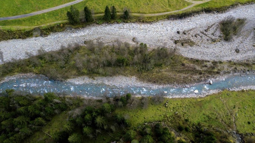 Gewässerperlen Schweiz WWF Rauszeit Chärstelenbach Maderanertal Auengebiet Hüfigletscher