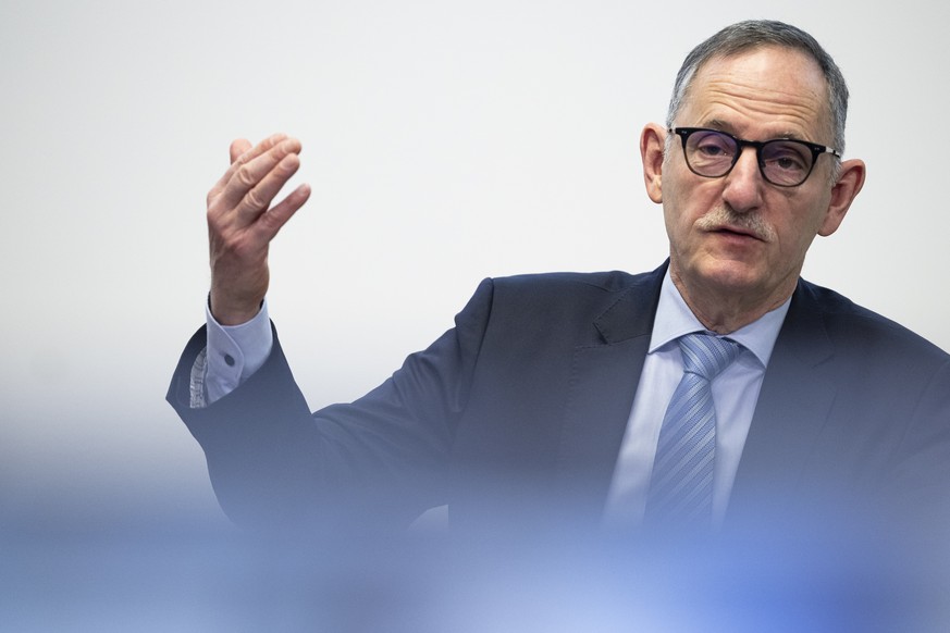 Regierungsrat Mario Fehr, Vorsteher der Sicherheitsdirektion, spricht an einer Medienkonferenz zur aktuellen Lage im Asylbereich im Kanton Zuerich, am Dienstag, 16. Dezember 2025 im Konferenzzentrum W ...