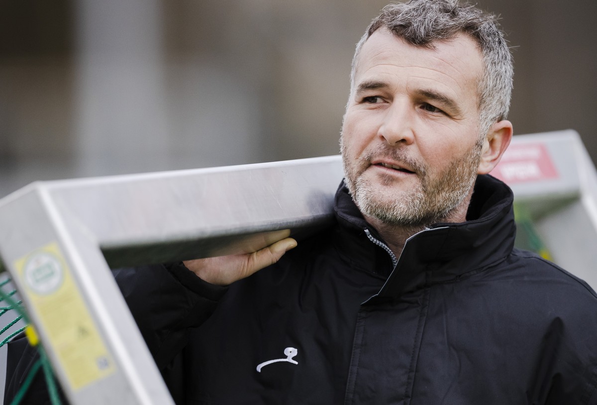 Fussballtrainer Alex Frei bei seinem ersten Training mit dem FC Winterthur im Stadion Schuetzenwiese in Winterthur, am Dienstag, 4. Januar 2022.(KEYSTONE/Michael Buholzer)
