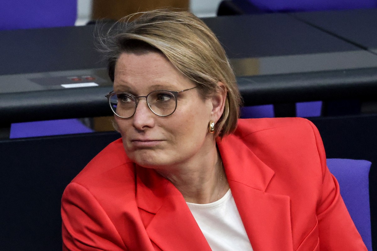 epa12848906 German Justice Minister Stefanie Hubig attends a debate about counter online violence against women at the government question time at the German parliament in Berlin, Germany, 25 March 20 ...