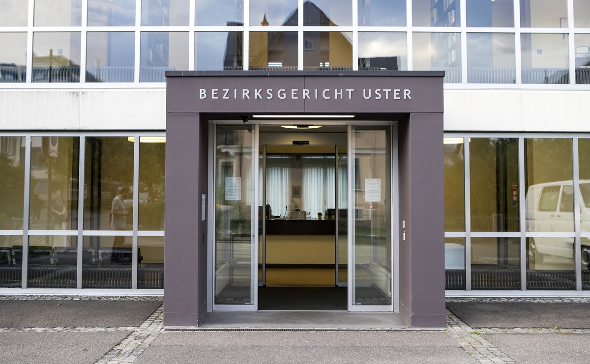 Das Bezirksgericht Uster, aufgenommen am Donnerstag, 20. August 2020. (KEYSTONE/Alexandra Wey)