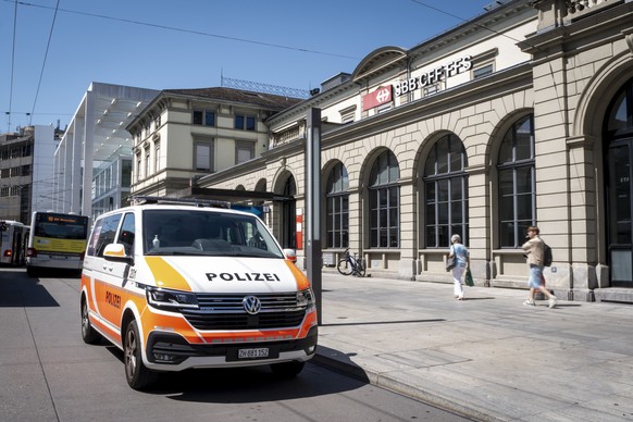 epa12999754 A police car parked outside the railway station in Winterthur, Switzerland, 28 May 2026. According to the Zurich regional police, a 31-year-old Swiss national stabbed and injured three peo ...
