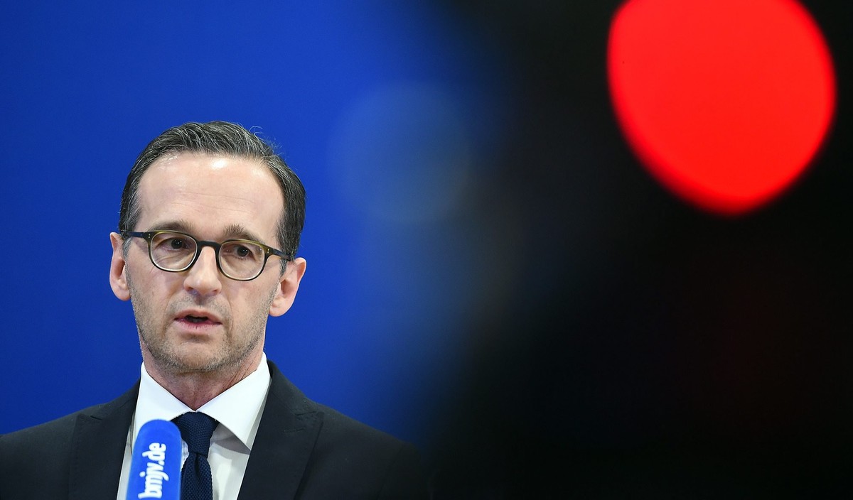 Der Deutsche Justizminister Heiko Maas warnt nach der Silvesternacht vor Pauschalverurteilungen. Und will straffällige Asylbewerber schneller abschieben.&nbsp;