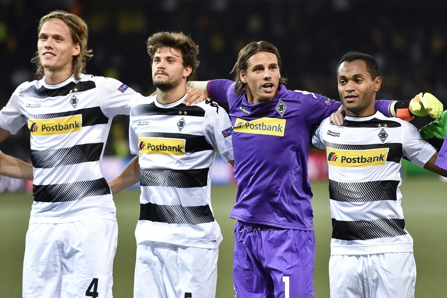 epa05490854 Moenchengladbach&#039;s Jannik Vestergaard, Tobias Strobl, goalkeeper Yann Sommer and Raffael, from left, celebrate their victory after an UEFA Champions League playoff first leg match bet ...