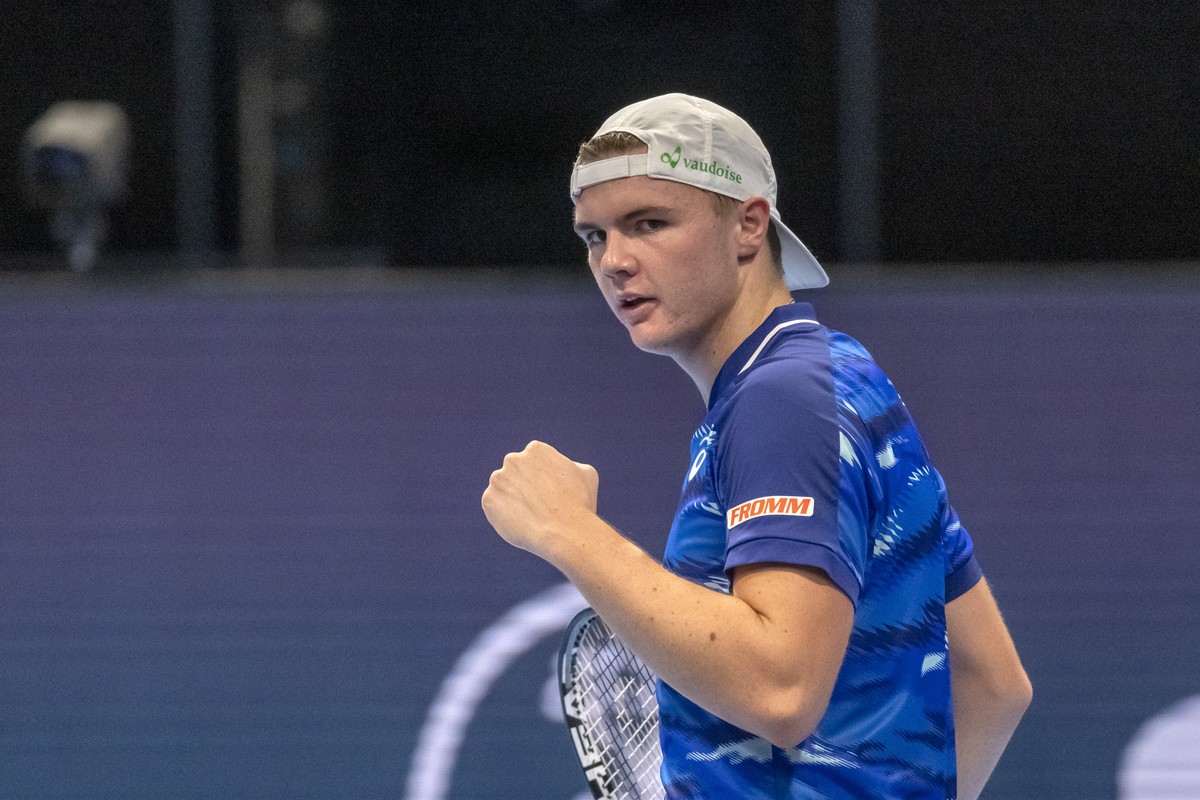 ARCHIVBILD ZUM SDA-TEXT UEBER DEN SCHWEIZER TENNISSPIELER DOMINIC STRICKER --- Switzerland's Dominic Stricker during his first round match against US American Maxime Cressy at the Swiss Indoors t ...