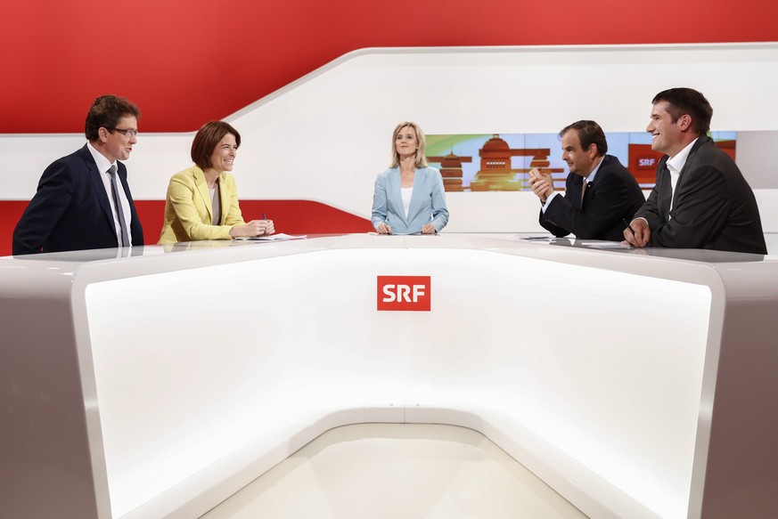 Ja zu NDG, Nein zu AHVplus und Grüne Wirtschaft ++ Erst 15 Uhr und bereits alles ausgezählt: Stimmenzähler wollen an die Sonne 
