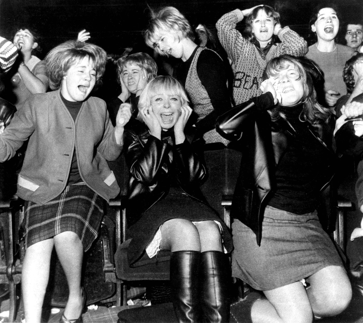 Bildnummer: 59980354 Datum: 01.01.1900 Copyright: imago/United Archives International
Beatles fans, Publikum, Zuschauer kbdig 1900 quadrat Audience Beatles Concert Fans Girls Groupies Hysteria Pop Pu ...