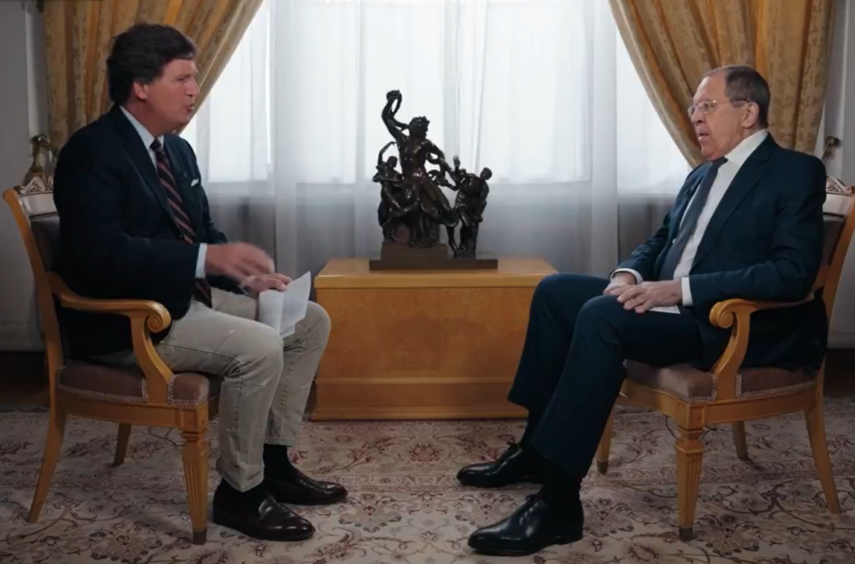Carlson und Lawrow im Gespräch.