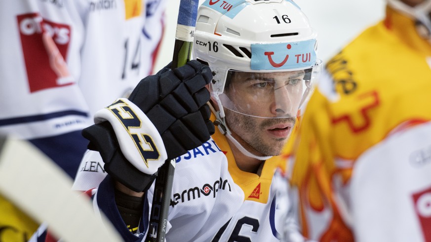 Zugs Rapahel Diaz reagiert waehrend dem Meisterschaftsspiel der National League zwischen den SCL Tigers und dem EV Zug, am Samstag, 3. April 2021, im Ilfisstadion in Langnau. (KEYSTONE/Marcel Bieri)