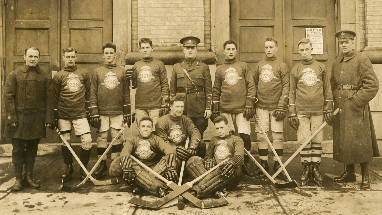 Das Toronto 228th Battalion, das ein Jahr in der National Hockey Association (NHA) spielte.