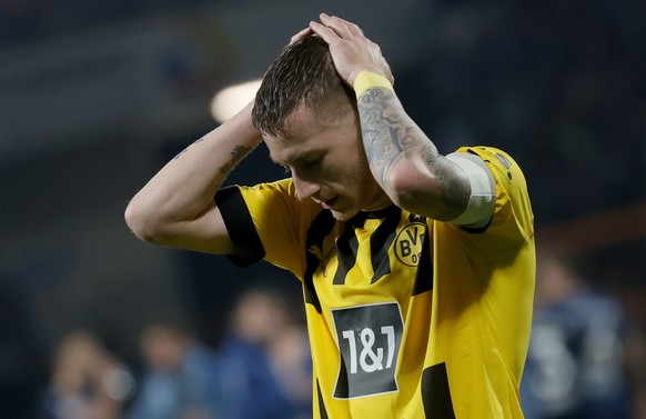 epa10597571 Dortmund&#039;s Marco Reus reacts after the German Bundesliga soccer match between VfL Bochum and Borussia Dortmund in Bochum, Germany, 28 April 2023. EPA/RONALD WITTEK CONDITIONS - ATTENT ...