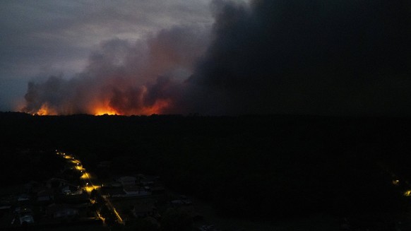 Wildfires in France - Luglon Fire A drone captures the forest fire near Luglon and Garein, France on August 14, 2026. Photo by Robert Meerding/NLBeeld/Bruno Press/ABACAPRESS.COM Luglon France PUBLICAT ...