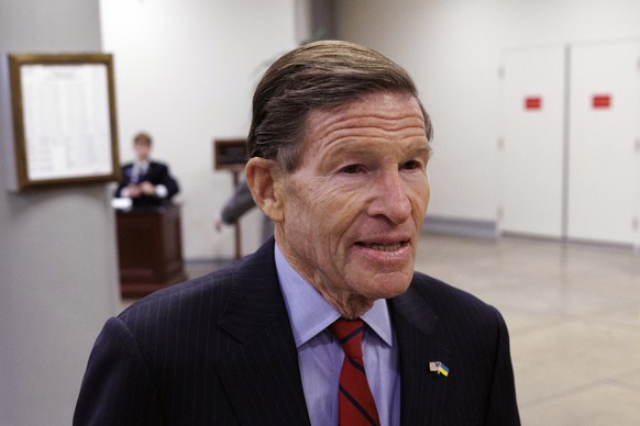 epa12693608 US Senator Richard Blumenthal at the US Capitol in Washington, DC, USA, 30 January 2026. The US Senate is working tonight resolve a dispute over funding for immigration enforcement and avo ...