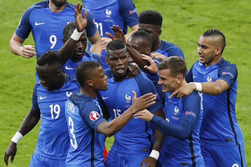 Gewinnt Frankreich auch das dritte Heimturnier? Zunächst gilt es, den Weltmeister auszuschalten.