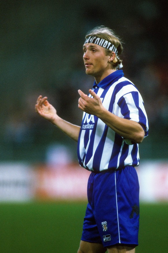 Bildnummer: 08541504 Datum: 01.03.1995 Copyright: imago/Claus Bergmann
Magnus Johansson (IFK G�teborg) entt�uscht; CB05 Fussball Champions League Viertelfinale EC 1 M�nchen Vdia xmk 1994 1995 hoch Au ...