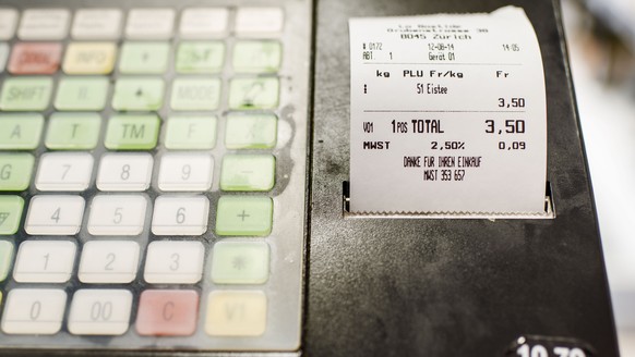 ARCHIV --- ZUR EIDGENOESSISCHEN ABSTIMMUNG UEBER DEN MEHRWERTSTEUERSATZ IM GASTGEWERBE STELLEN WIR IHNEN FOLGENDES BILD ZUR VERFUEGUNG ---Angabe der Mehrwertsteuer MwSt auf der Quittung eines Takeaway ...