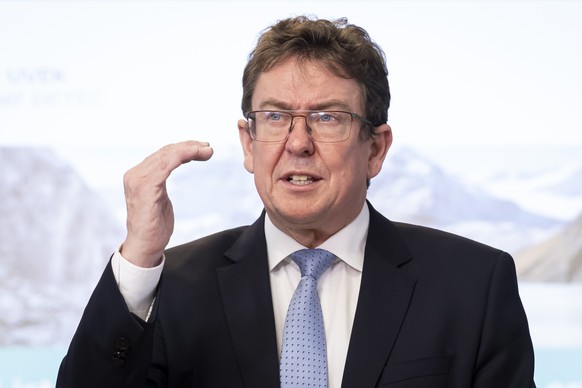 Bundesrat Albert Roesti, spricht waehrend einer Medienkonferenz zum Gornerli-Mehrzweckspeicherprojekt und die Gruendung der &quot;Begleitgruppe Gornerli&quot;, am Freitag, 29. November 2024 in Visp. ( ...