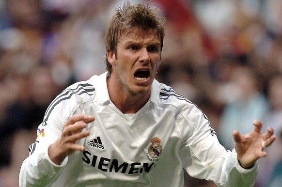 Real Madrid&#039;s England international David Beckham gestures during the Spanish First Division match against Villareal at Santiago Bernabeu stadium, Sunday 07 May 2006. EPA/VICTOR LERENA