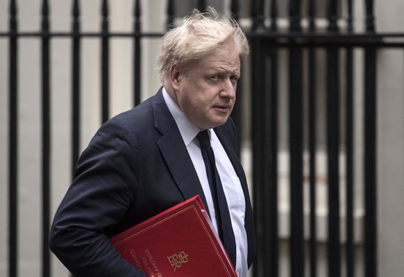 epa06467001 British Foreign Secretary, Boris Johnson arrives to a Cabinet meeting in 10 Downing street in London, Britain, 23 January 2018. EPA/WILL OLIVER