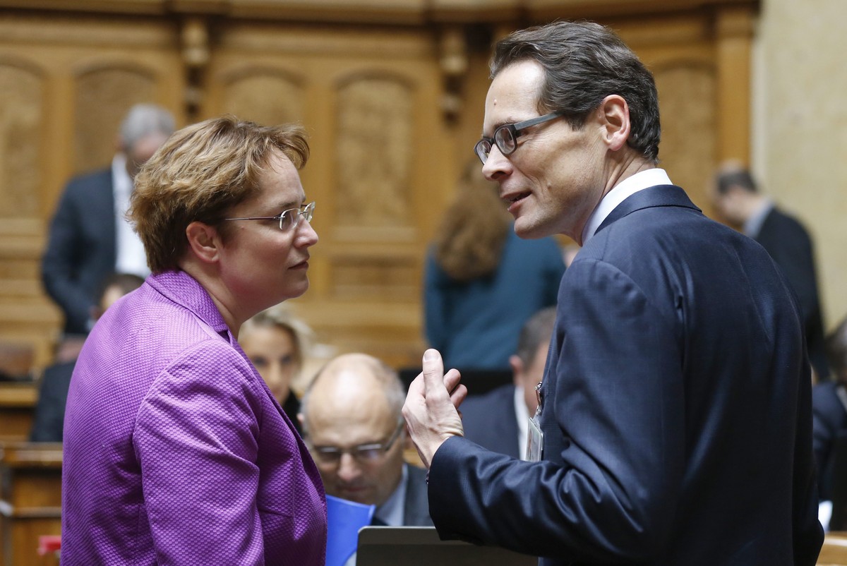 epa05049841 Magdalena Martullo-Blocher (L), and Roger Koeppel, members of the fraction of the Swiss People's Party SVP in the Swiss National Council (House of Representatives), on the first day o ...