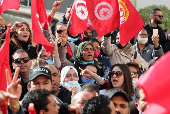 epa09023875 Employees of the Tunisian national airline Tunisair shout anti-government slogans during a rally to protest after freezing Tunisair accounts over a debt dispute with a Turkish airline comp ...