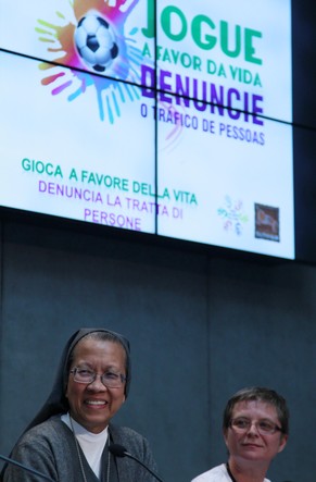Vertreterinnen der Nonnenvereinigung bei der Medienkonferenz im Vatikan.