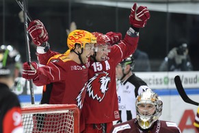 Lausanne gewinnt dank&nbsp;Ossi Louhivaara das Derby gegen Servette nach Verlängerung.