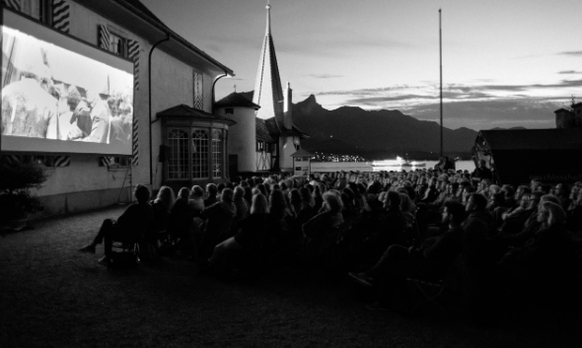 Kino im Schlosshof am Thunersee