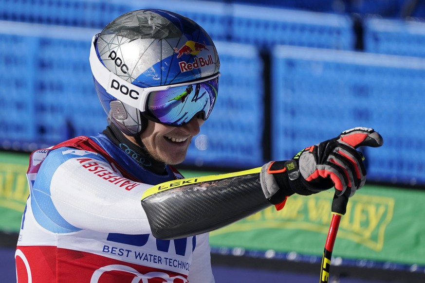 Switzerland&#039;s Marco Odermatt celebrates after finishing his run during a men&#039;s World Cup super-G skiing race Friday, Dec. 3, 2021, in Beaver Creek, Colo. (AP Photo/Gregory Bull)