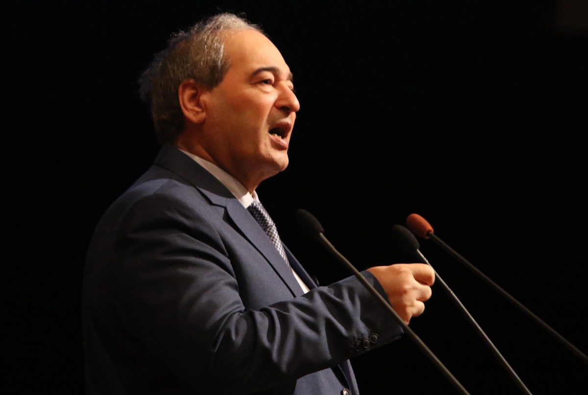 epa10016489 Syrian Foreign and Expatriates Minister,Fayssal Mikdad, speaks during a meeting of the Syrian and Russian Coordination Bodies at the Conferences Palace in Damascus in the framework of the  ...